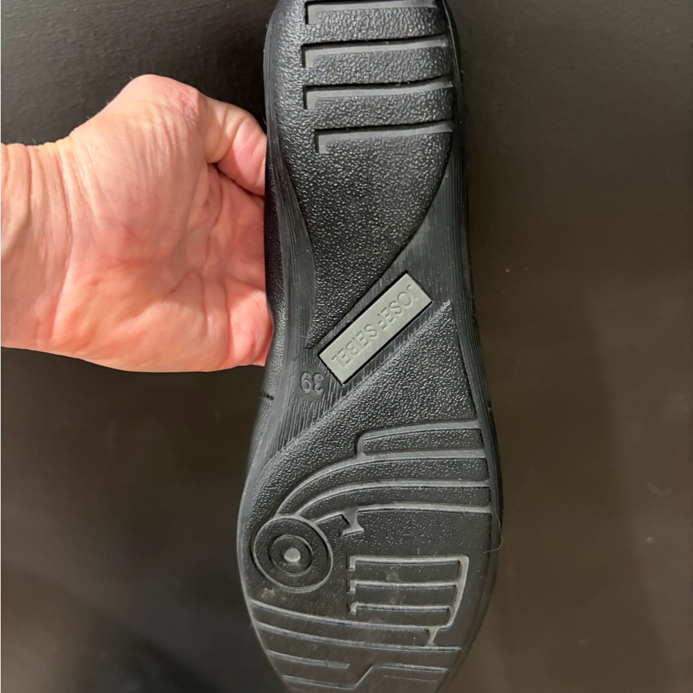 Josef Seibel Women's Classic Black Flats - Picture 2 of 6